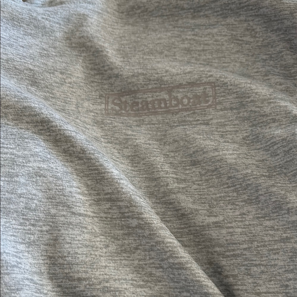 Steamboat ski light weight hoodie

Worn once.